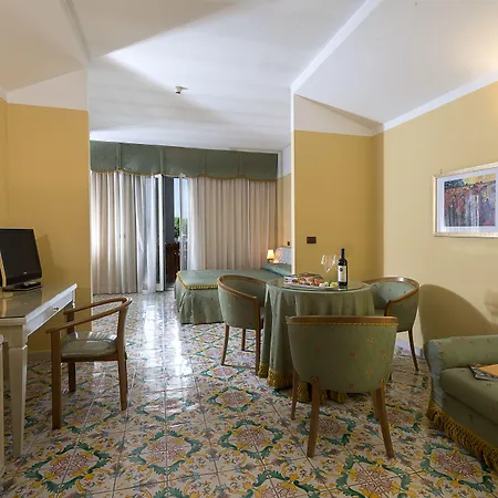 Leonessa Отель 4*
