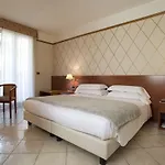 Otel Leonessa 4*