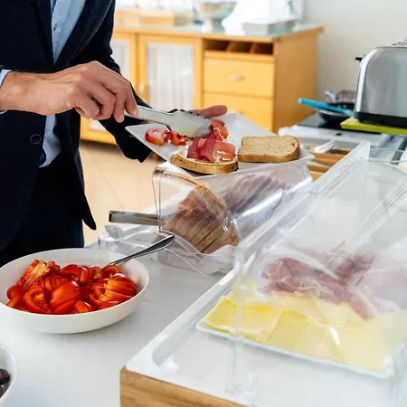 ホテル Leonessa ヴォッラ