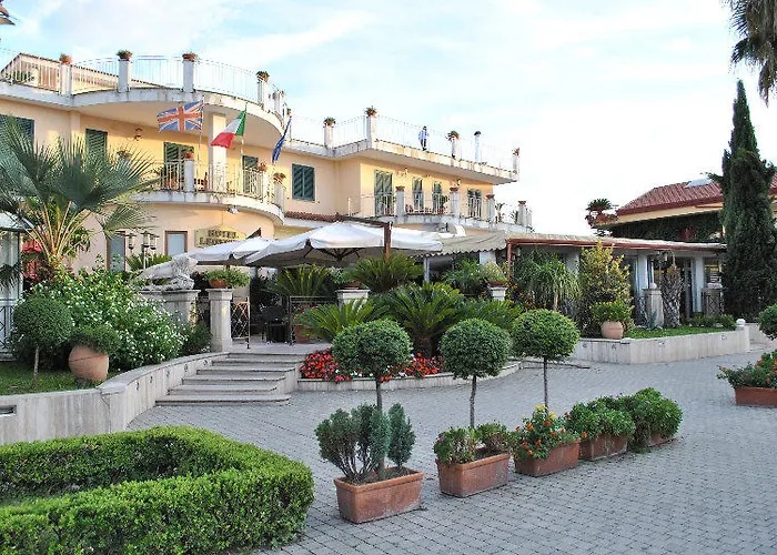 Hotell Leonessa Volla (Naples)