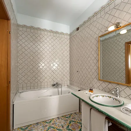 Hotel Leonessa 4*