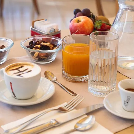 Leonessa Hotel Volla (Naples)